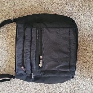 Hedgren purse, black/gray